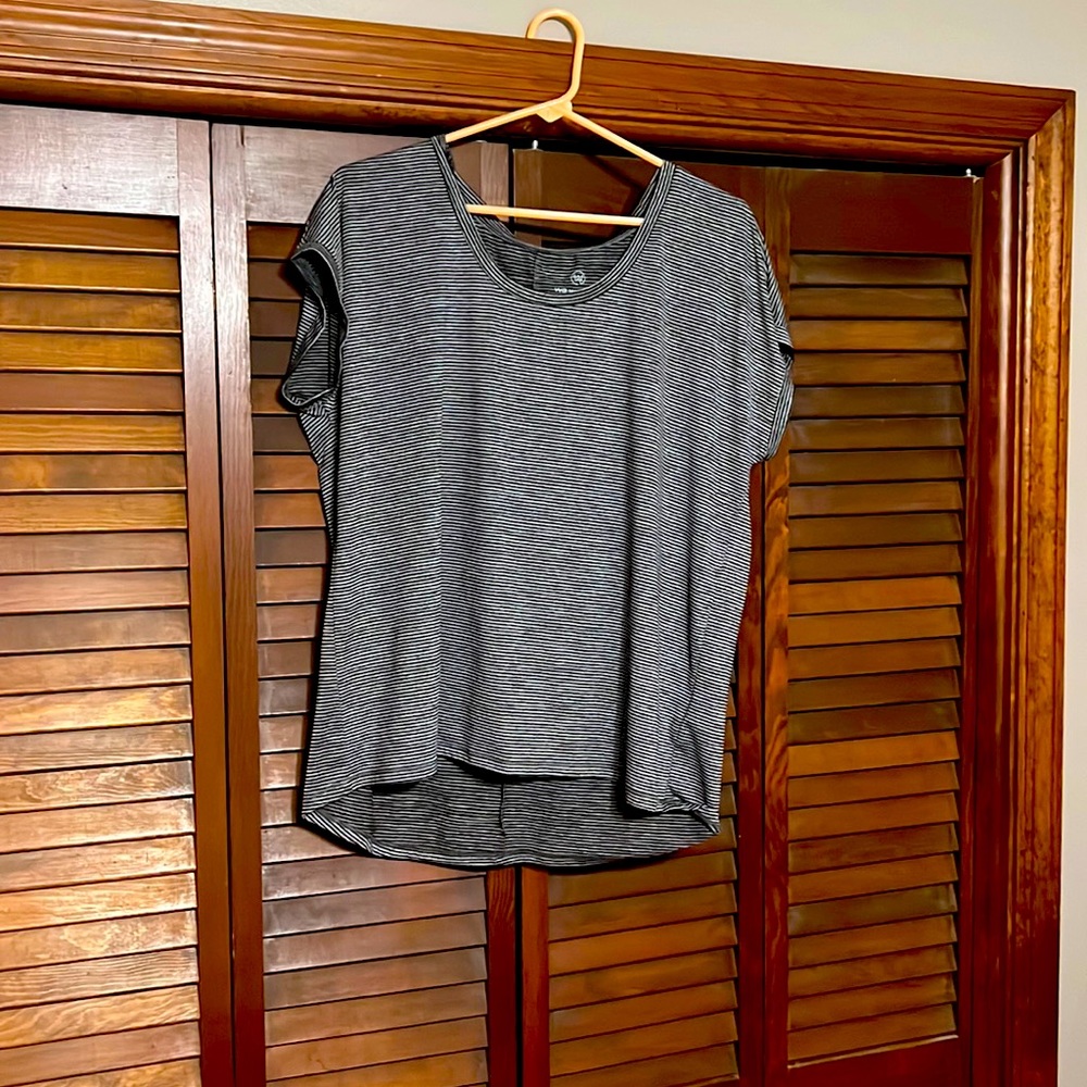 We wander black striped top